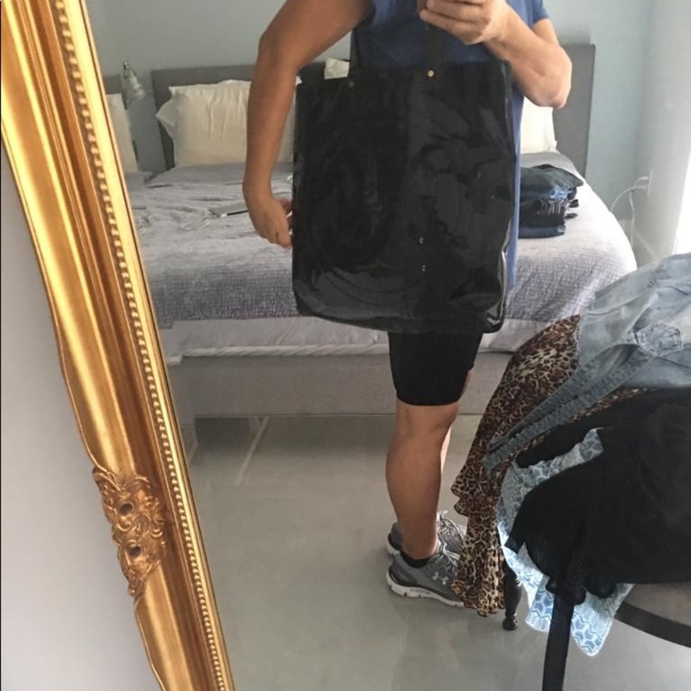 Patent leather XL Tory Burch tote